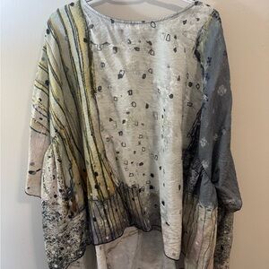 Abstract Print Women's Top in White, Gray & Yellow